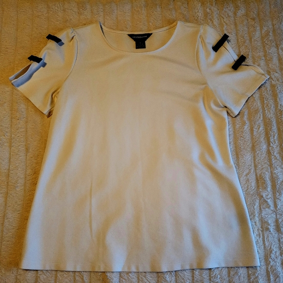 Liz Claiborne Career Women's Off-White Blouse with Black Bows & Slits - Size S - Picture 2 of 7